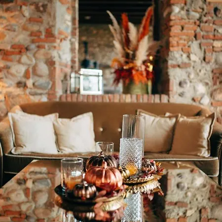 Borgo Il Mezzanino Farm stay Salo
