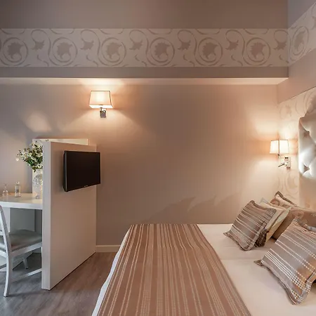 Borgo Il Mezzanino * Saló