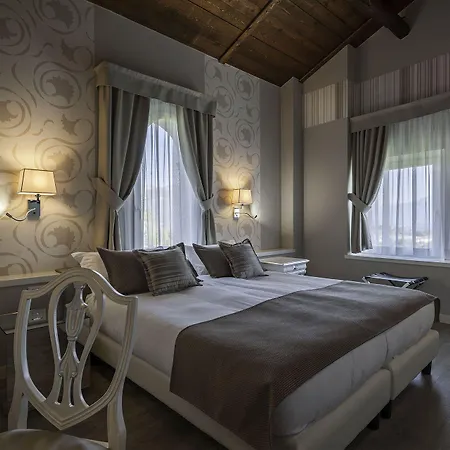 Borgo Il Mezzanino Farm stay